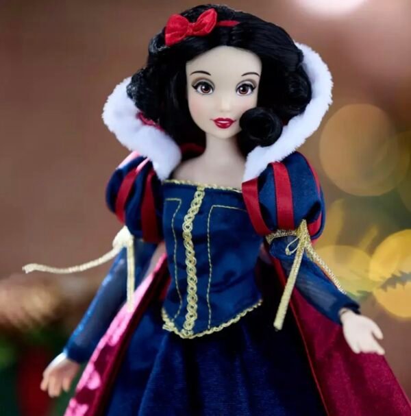Blanca Nieves Muñeca 28cm Navidad Holiday 2025 Ed Especial Disney Store