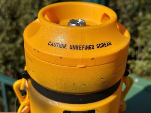 Palomera Contenedor de Los Gritos Monster Inc Disney Parks