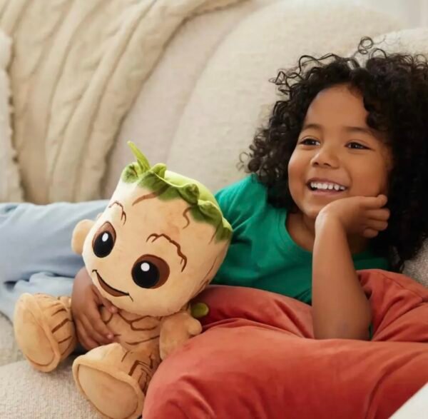 Baby Groot Peluche Big Feet Paton Guardianes de la Galaxia Disney Parks