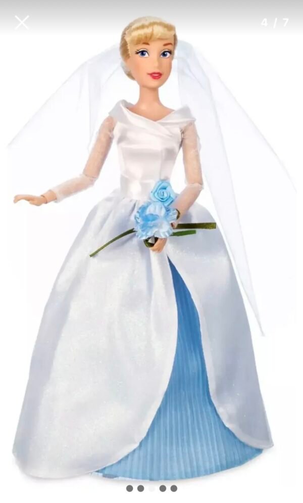 Cenicienta y Príncipe Charming  Encantador Pareja de Muñecos Novios  Disney Store