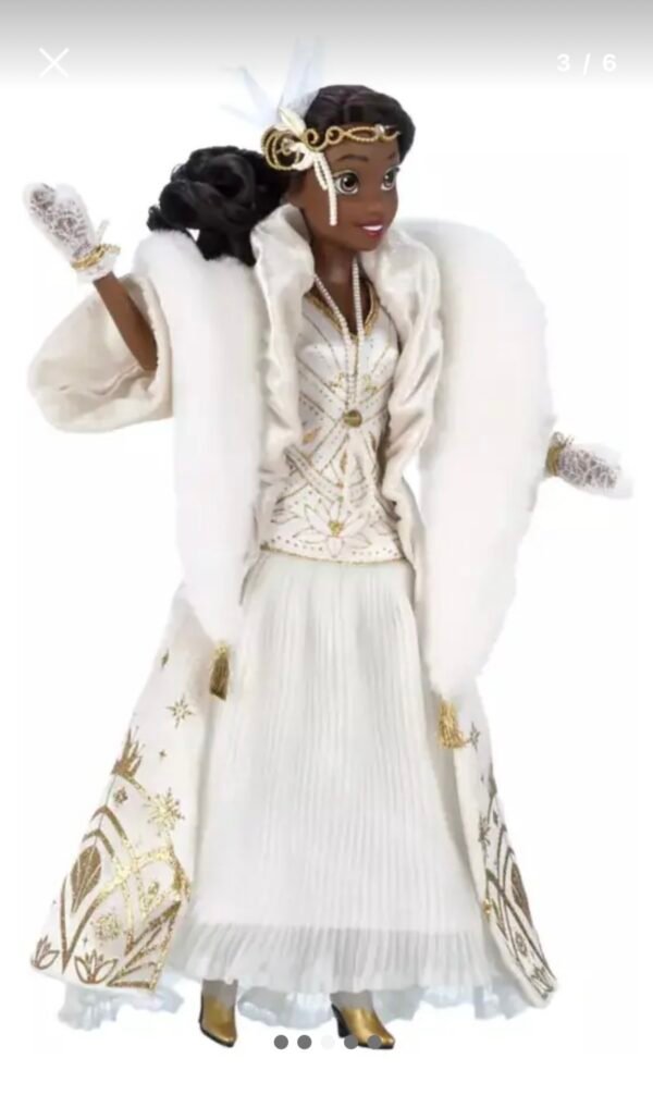Tiana La Princesa y el sapo Muñeca 28cm Navidad Holiday 2023 Ed Especial Disney